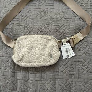 New Lululemon Fleece Belt Bag